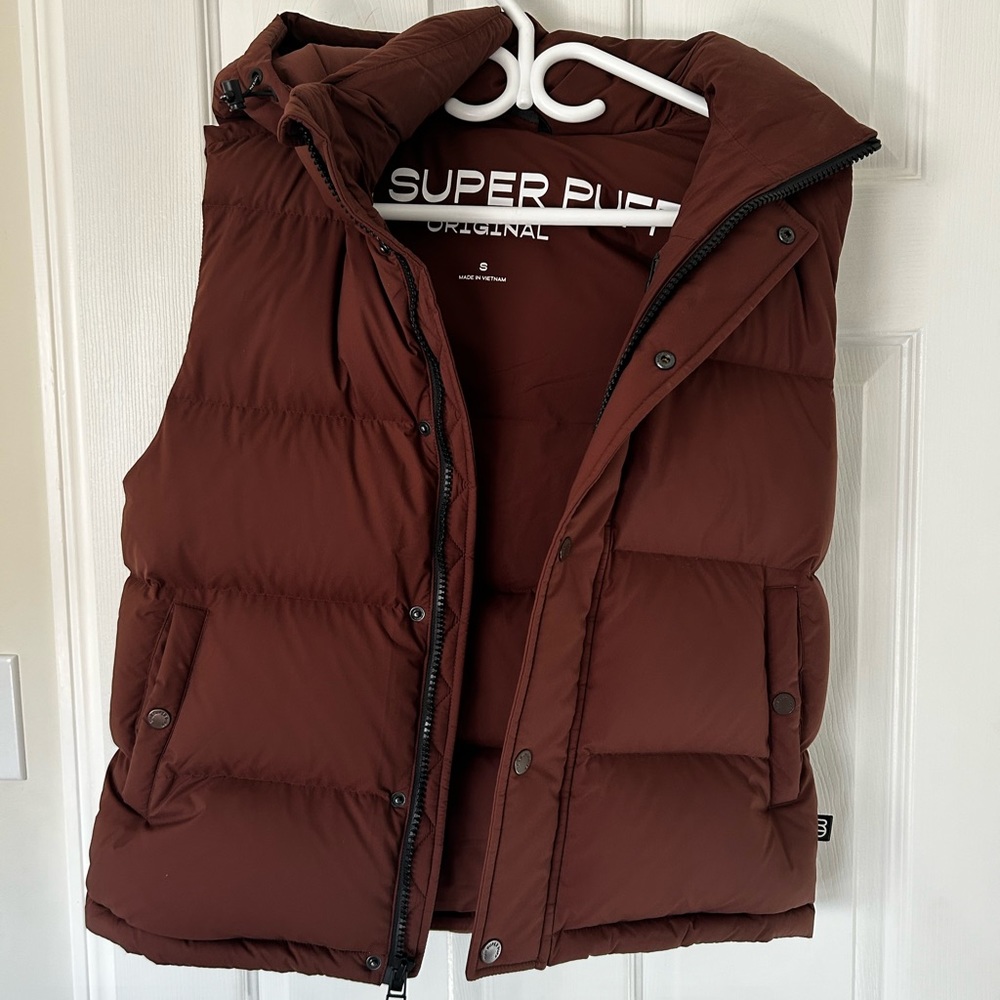 Aritzia super puff vest small